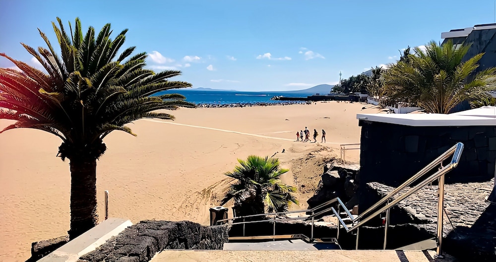 Apartment Florencia With Pool & Wifi in Puerto del Carmen, Lanzarote