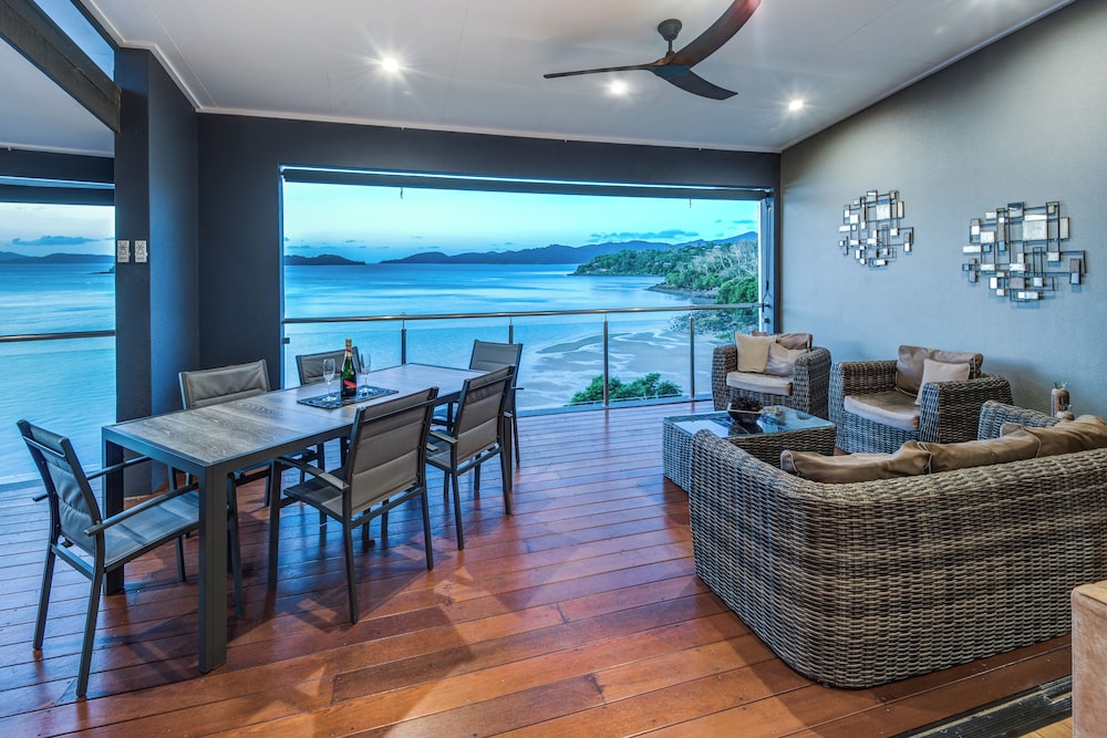 Edge 18 Waterfront Luxury