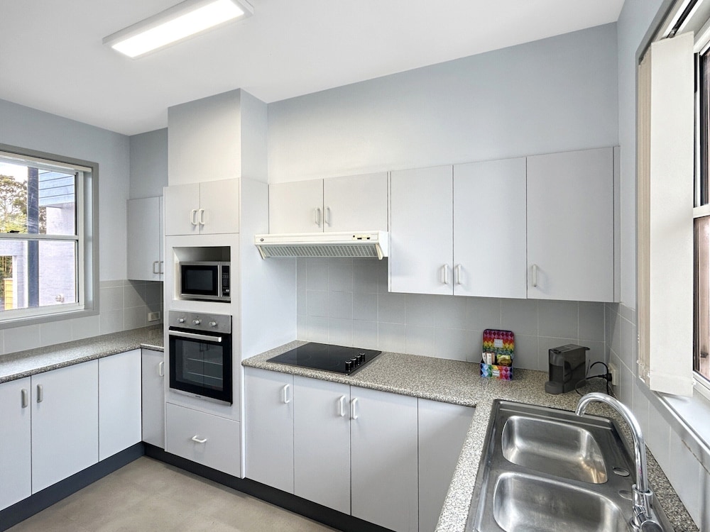 3-bed With Alfresco Dining & Pool in Batemans Bay