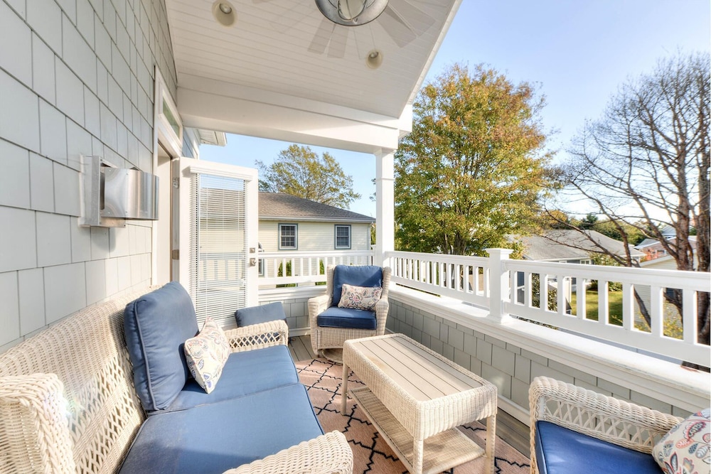 Laurel Street 306