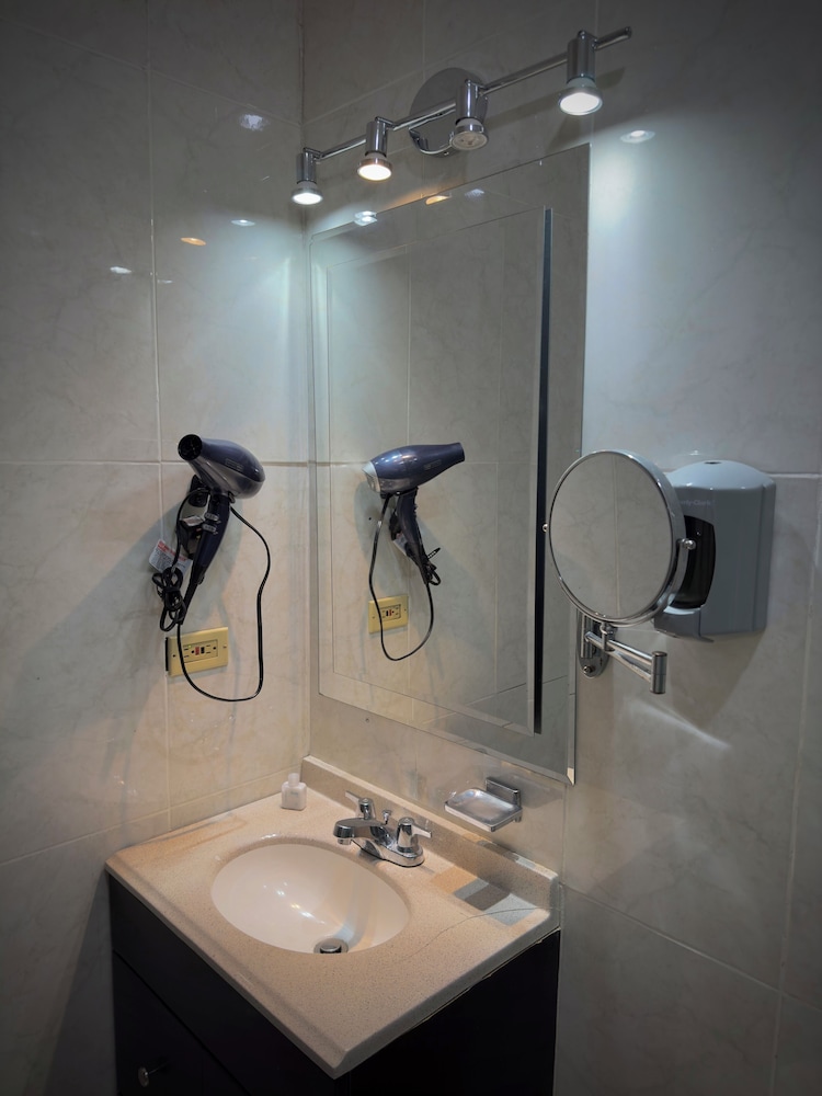 Culiacan Vacations - Hotel Maioris Jesus Kumate - Property Image 5