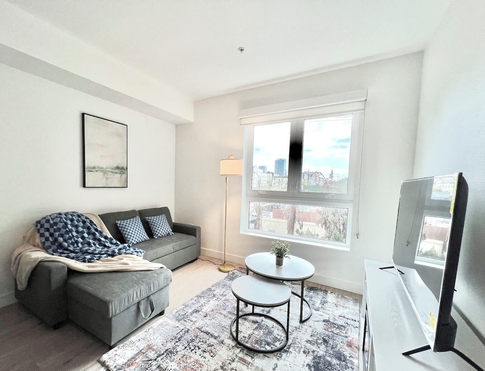 Stylish Westwood Apartment