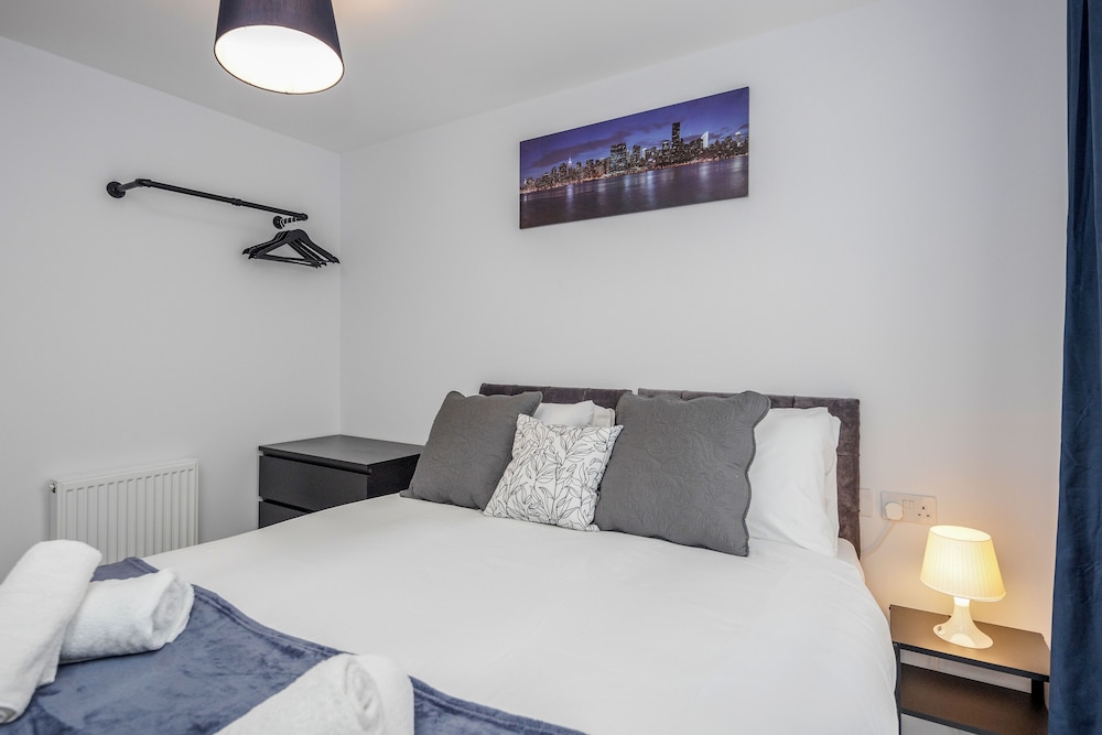 Watford Cassio Deluxe - Modernview Serviced Accommodation