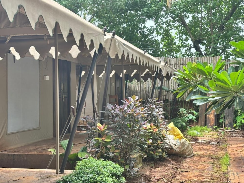 Goya Gate Beach Resort
