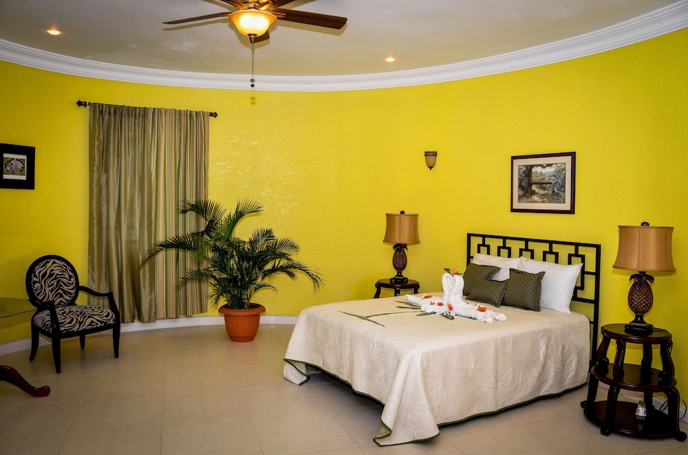Milbrooks Villa and Retreat