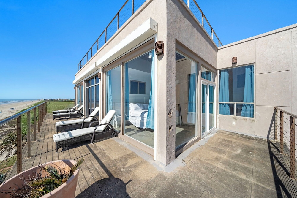Oceanfront Experience by Ryson Vacation Rentals