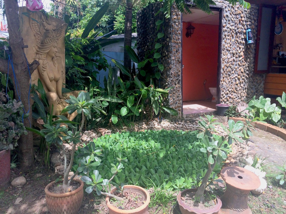 Belle Garden