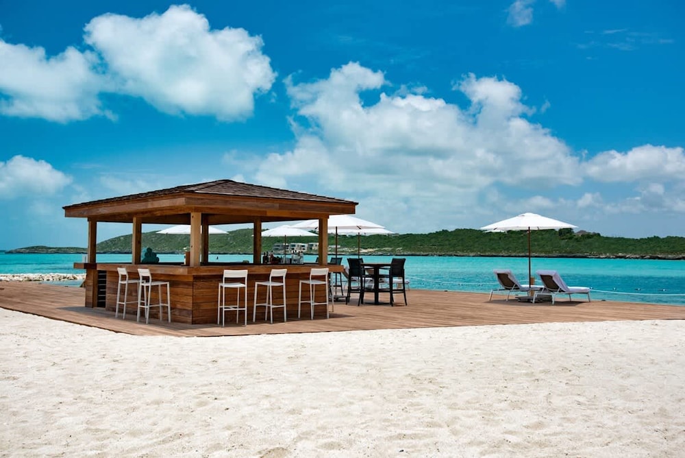 Luxe Oceanfront Penthouse Hot Tub Daily Cabana