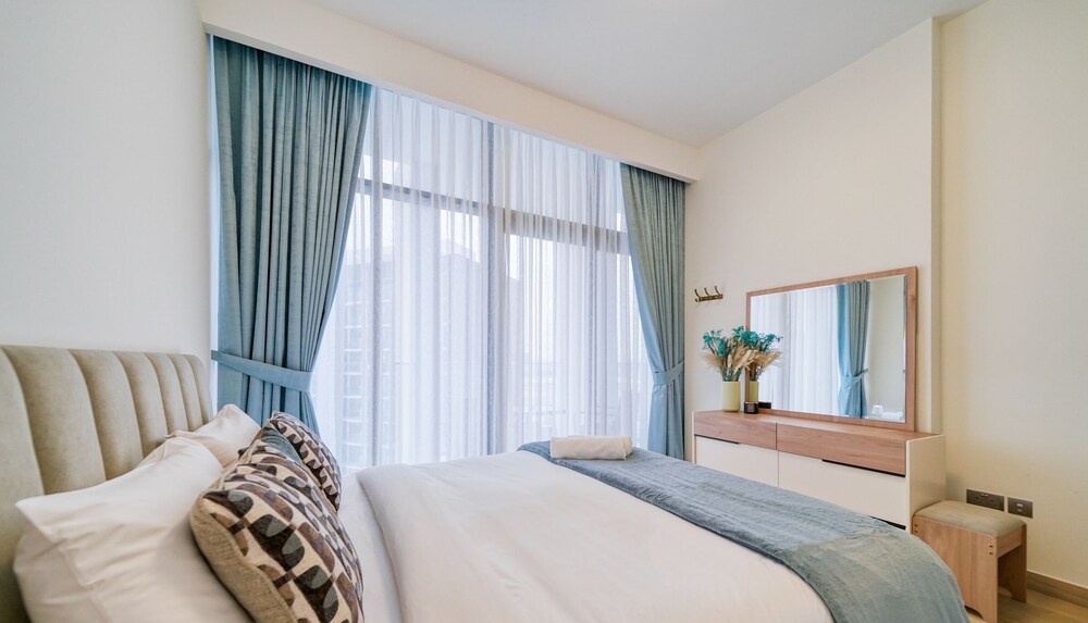 Exquisite Living in Riviera One Bedroom