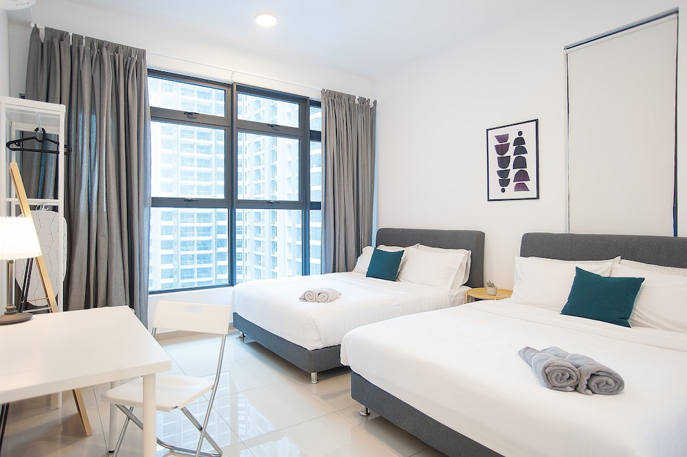 A4 COZY Atlantis Family Suites 4-6pax-Pool View-Jonker photo 4