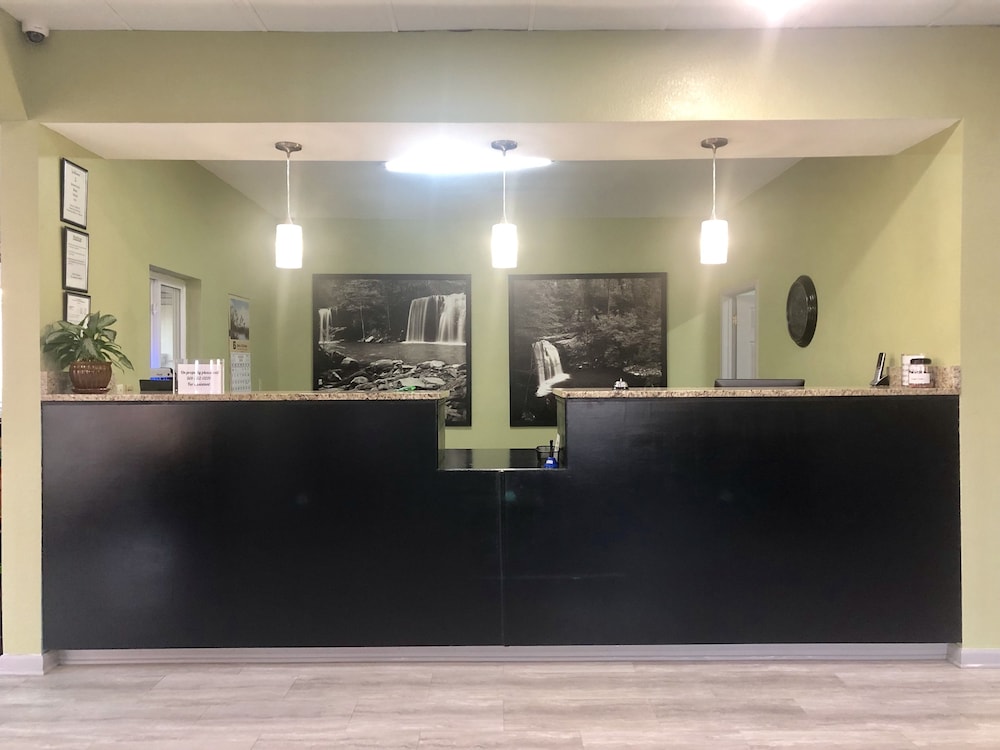 Forrest City Vacations - Americas Best Value Inn Brinkley - Property Image 2