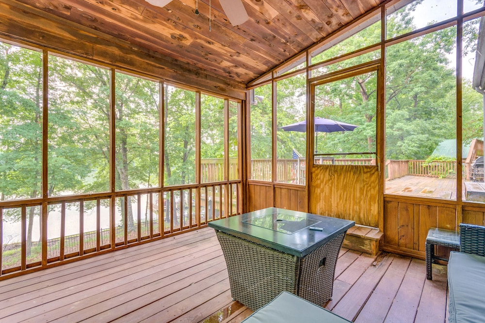 Scranton Vacations - Lakefront Arkansas Abode - Deck, Grill Fire Pit - Property Image 1