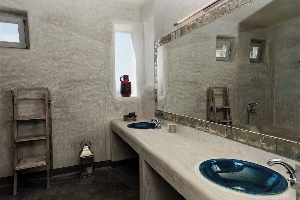 Villa Pegasus - Allparos Villas for 4-6