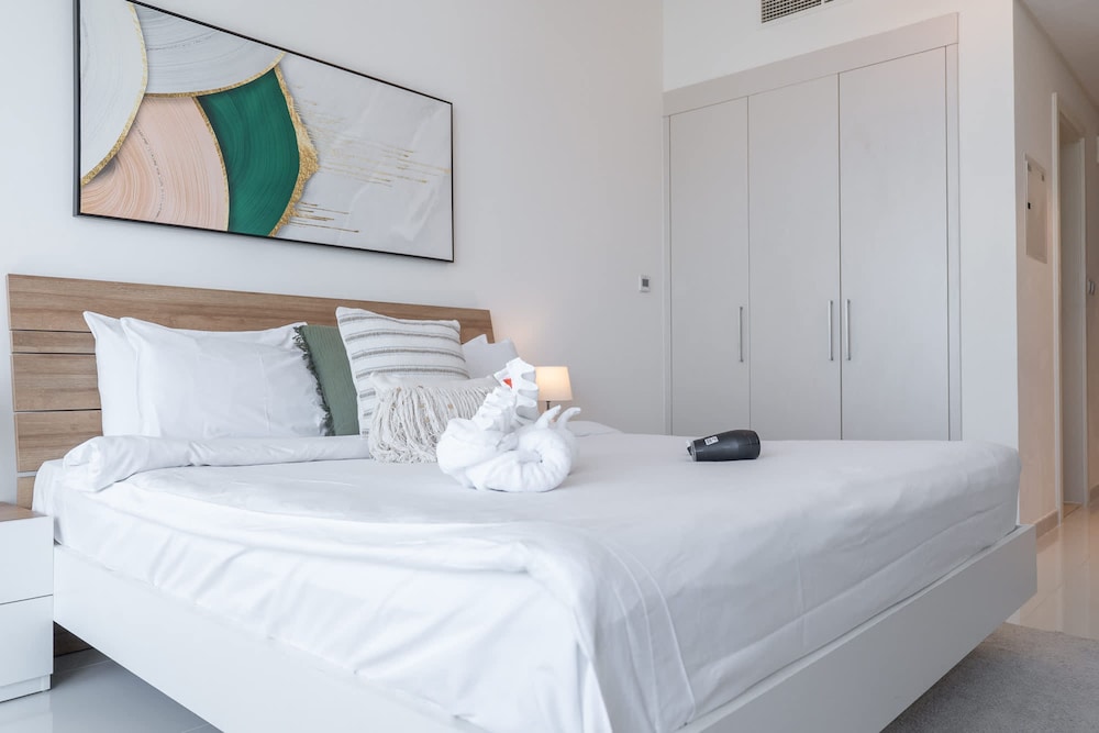 Majestic Studio in Damac Carson C