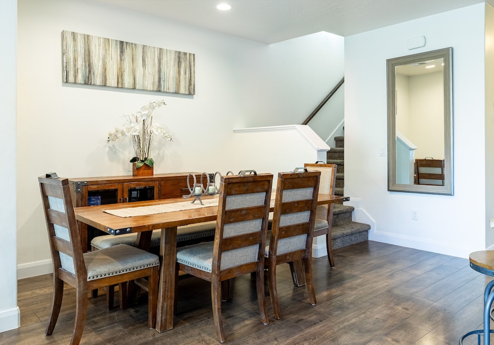 The Vintage 3 Bedroom Townhouse