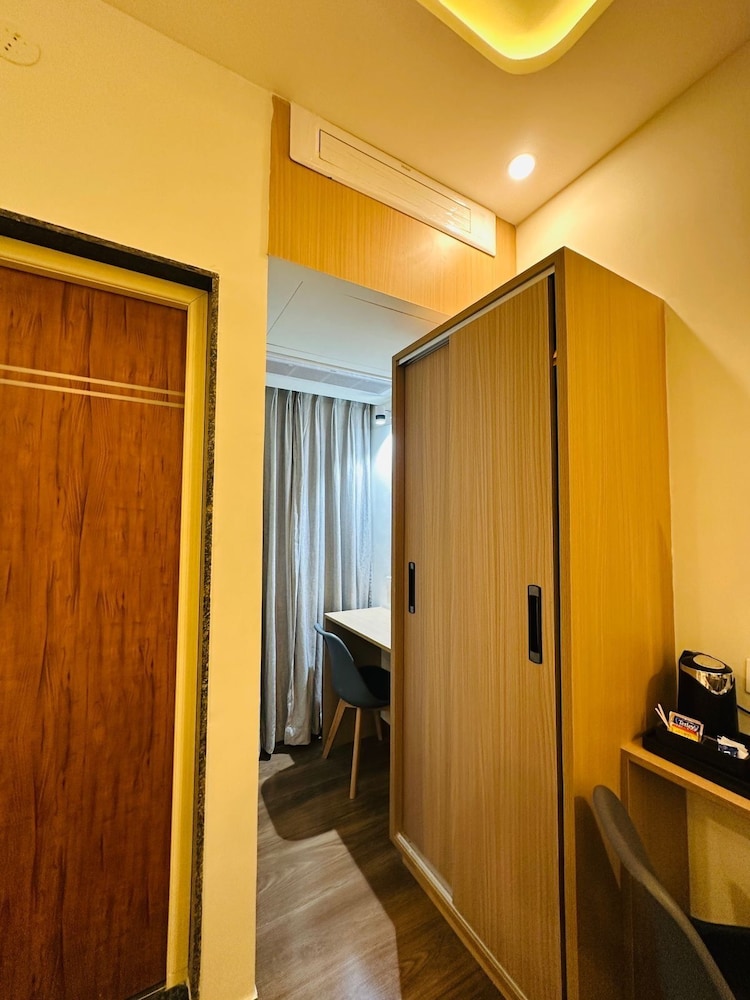 Hotel Nova Suites, Bellandur Gate, Sarjapur Road