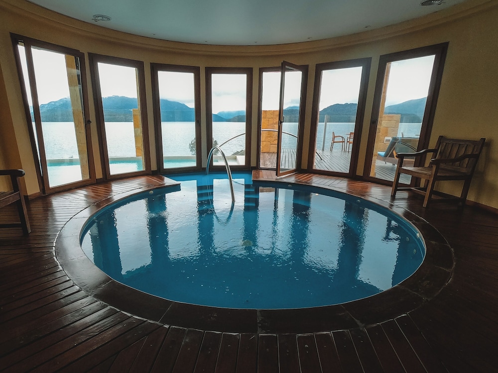 Rent Up -Casa junto al lago Nahuel Huapi