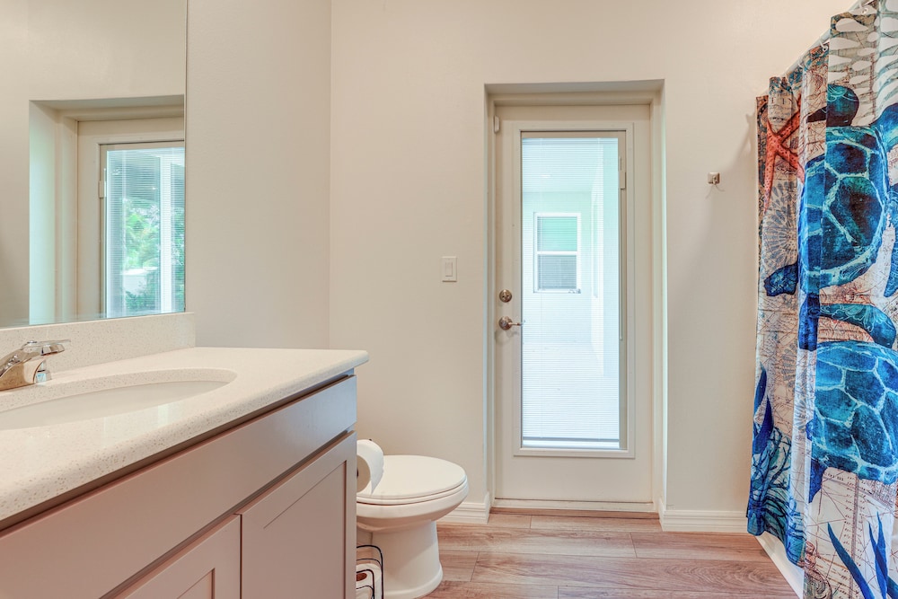 Spacious Home Near Dtwn Psl: Travel Nurses Welcome