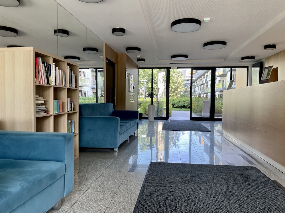 Sarmacka Apartment Wilanow by Renters view 4