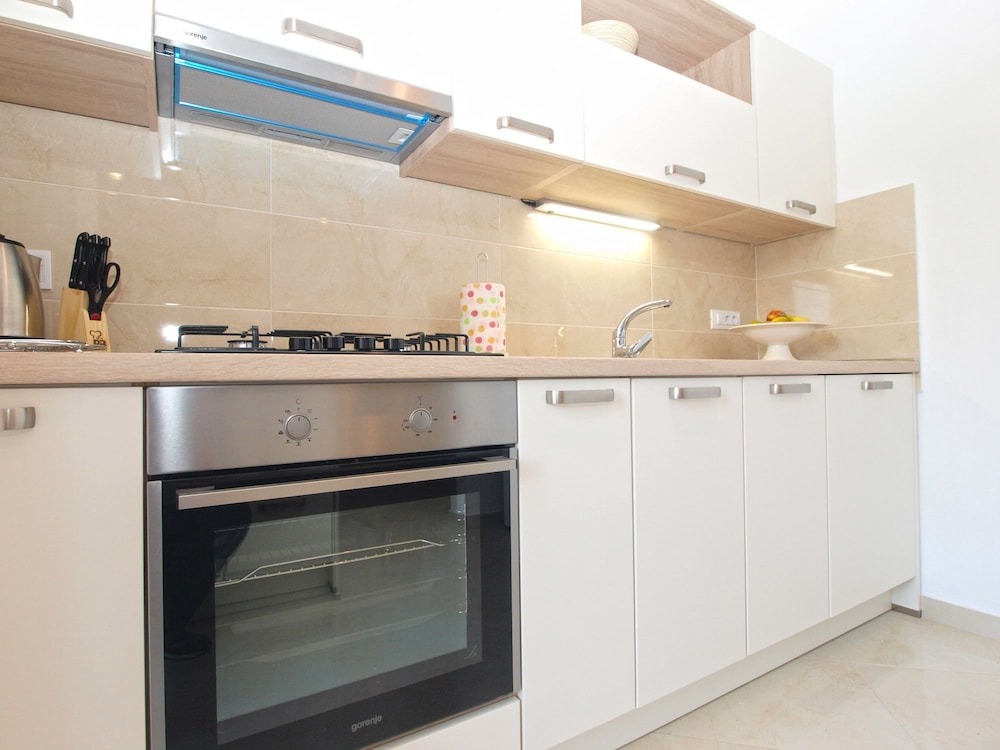 Apartment 1611