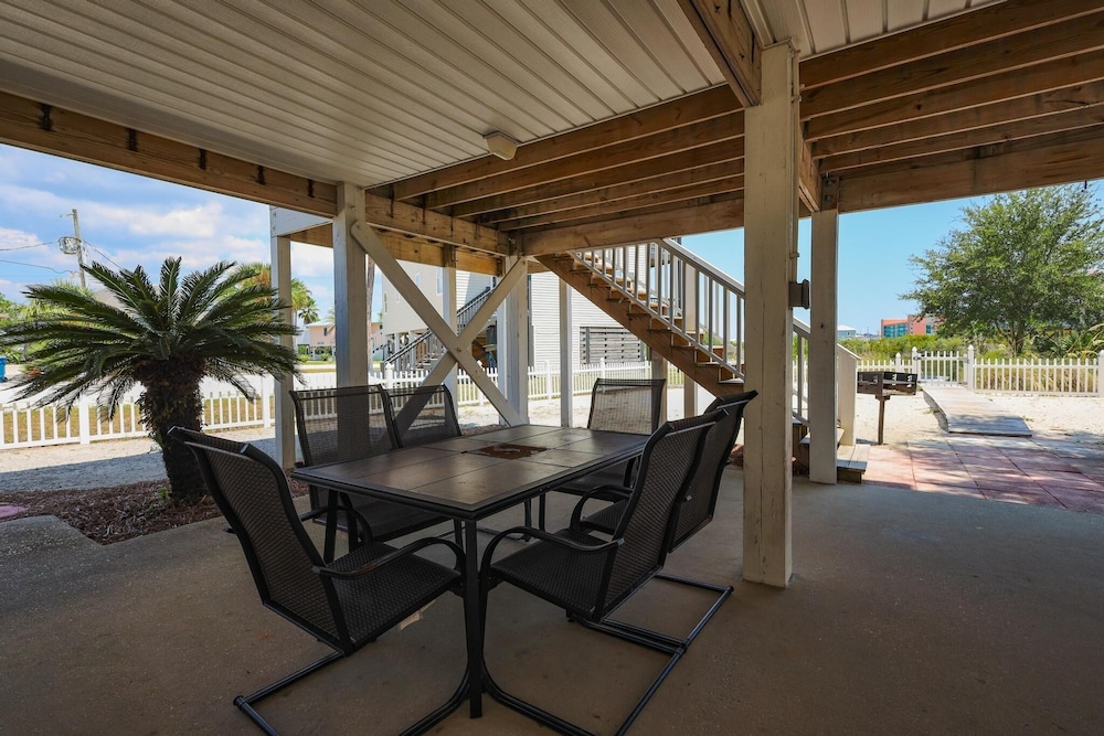 214 Shoreland