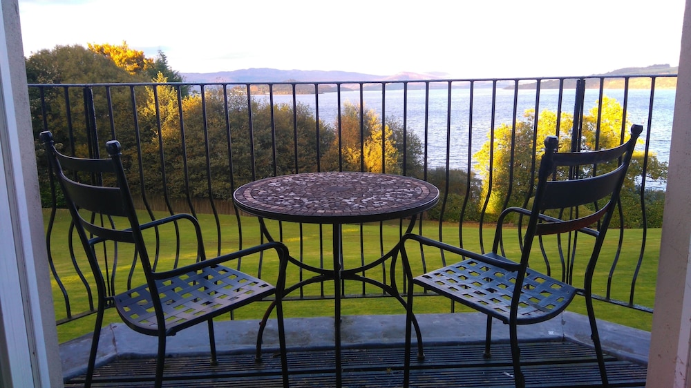 14 Lomond Castle