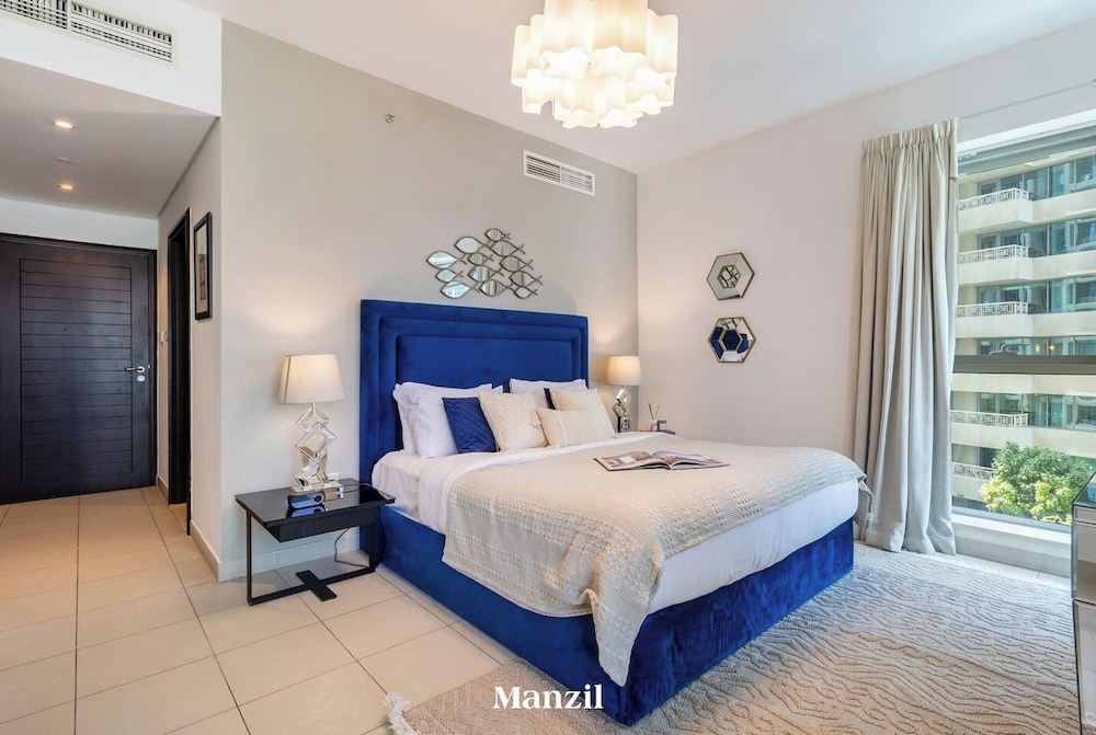Stylish 2BR With Burj Khalifa View Near Dubai Mall