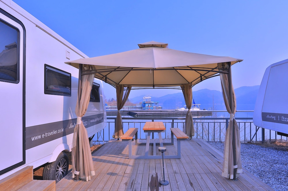 Poseidon Caravan - Campsite