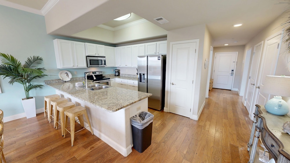 Alerio 301c 3 Bedroom Condo