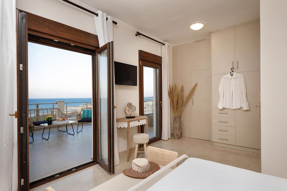 Peach- Sea View Exclusive Maisonette