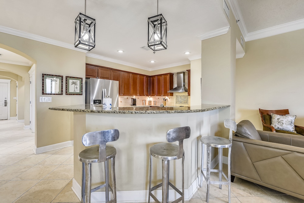 Grand Panama Beach Resort by Book That Condo