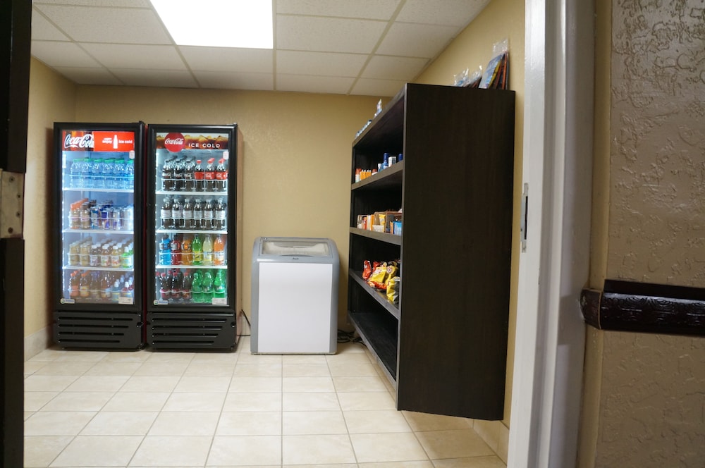 Days Inn by Wyndham Goodlettsville/Nashville - Property Image 13