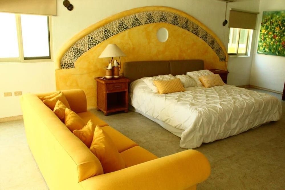 Uinic Chay Luxury Ocean Front Villa view 3