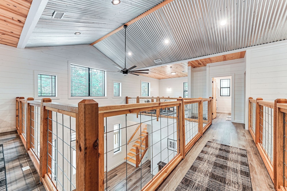 6 Mi to Broken Bow Lake: Home w/ Game Room!
