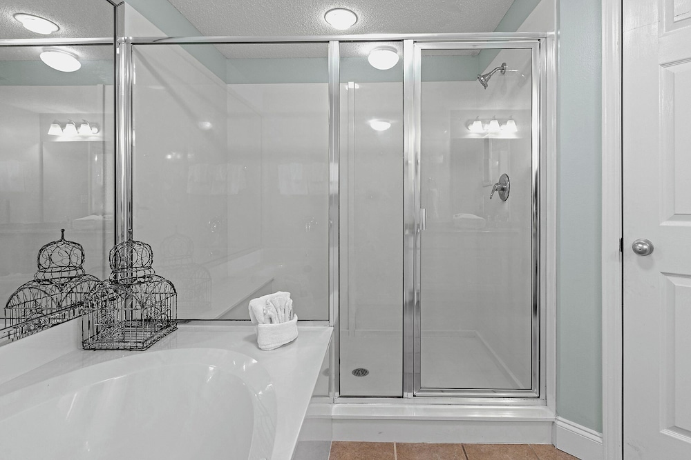 Palacio #202 by Southern Vacation Rentals