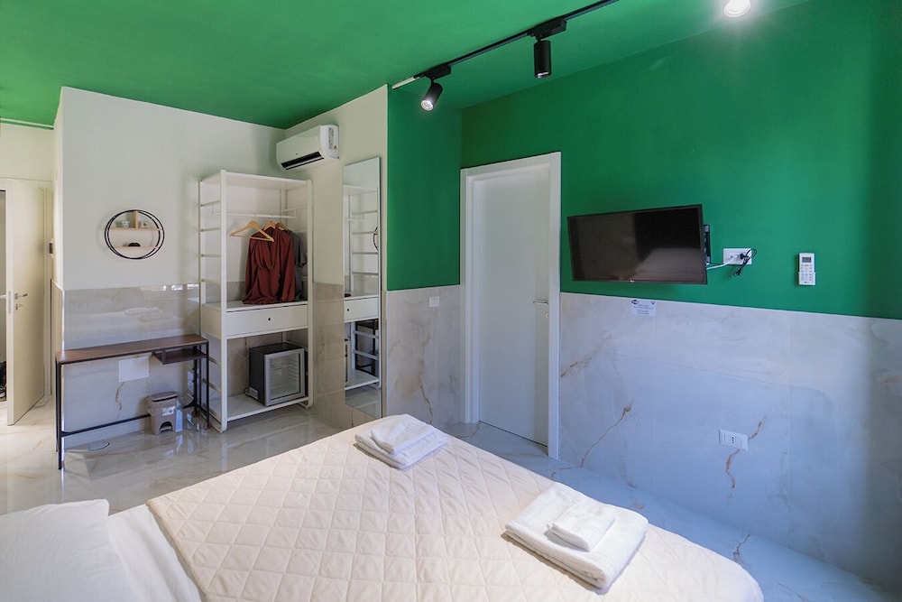 H.R. BOUTIQUE PORTO NAPOLI CENTRO by ClaPa Group Dislocated Hospitality