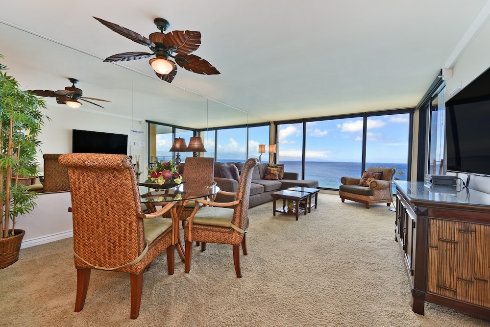 Mahana Resort #1217 1 Bedroom Condo by RedAwning