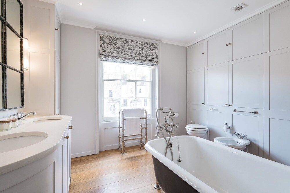 The Notting Hill Townhouse - by Out of Office Lifestyle