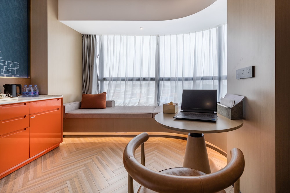 GZ Baiyun Airport MeHood Liz Hotel T1