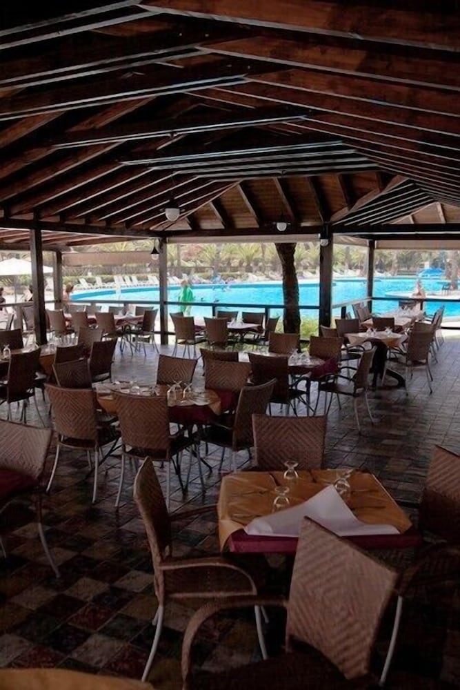 Tindari Resort & Marina Beach