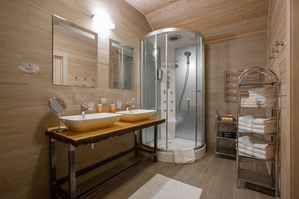 Eco Hotel Romanov Les