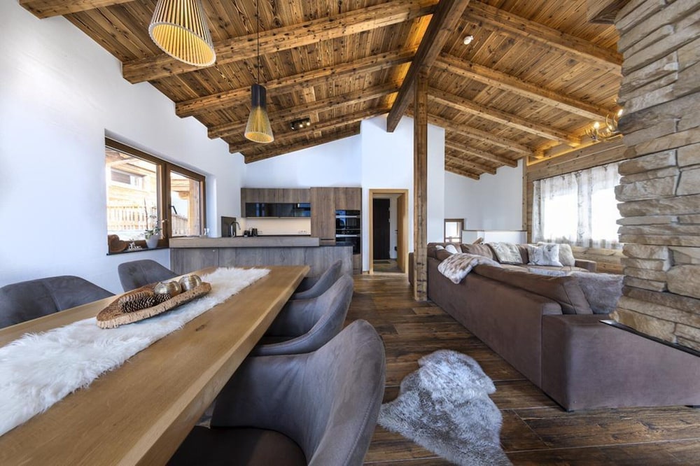 Chalet in Neukirchen 100 m ski Lift