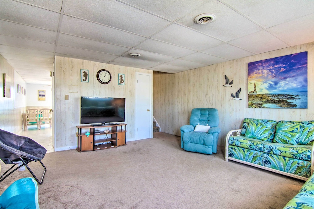 Deck w/ Canal Access: Ocean City Townhome view 2