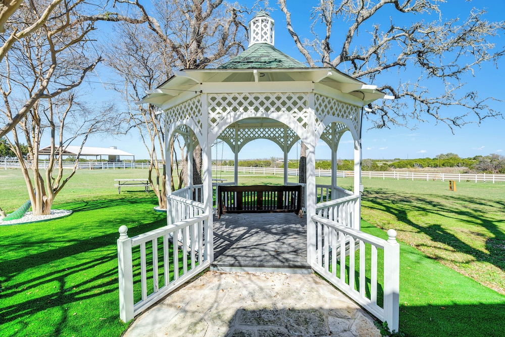 Expansive Bertram Retreat w/ Pool, on 28 Acres! view 5