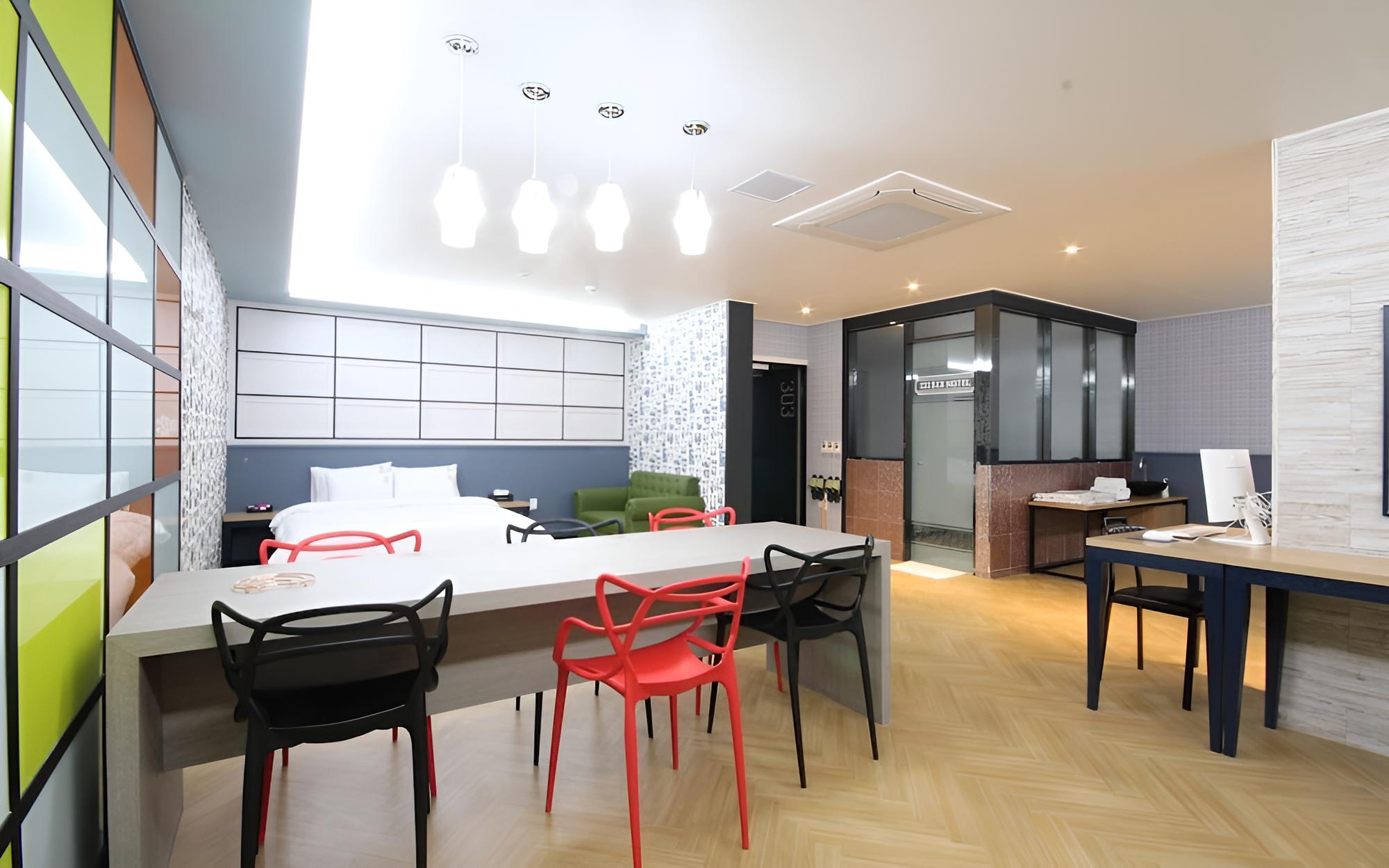 Yeongduk Six Hotel view 2