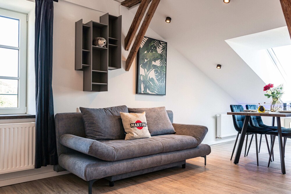 CREST - Riverside Lofts & Studios