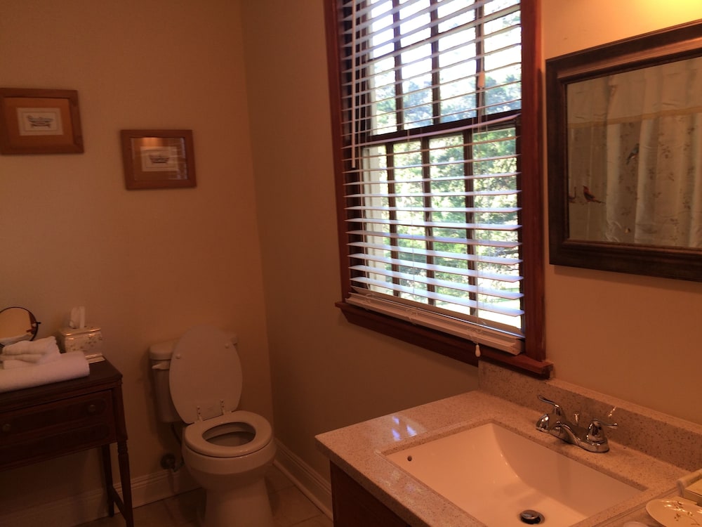 Natchez Vacations - Concord Quarters - Property Image 4
