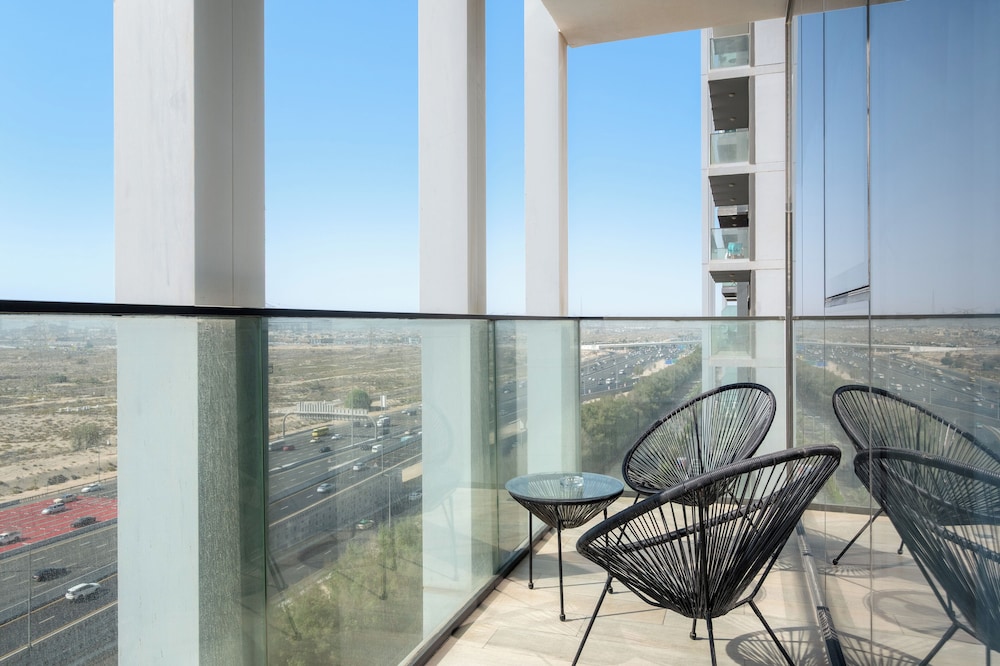 Silkhaus Bloom Towers B