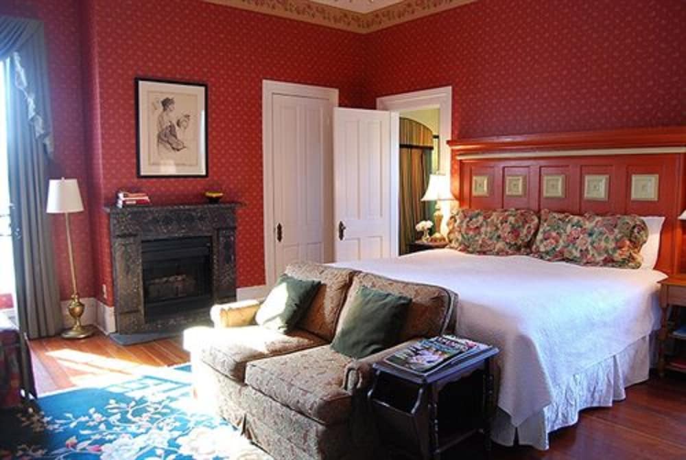 Columbus Vacations - Rothschild-Pound House Inn - Property Image 37