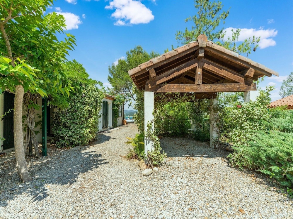 Charming Villa Stay Near Limoux